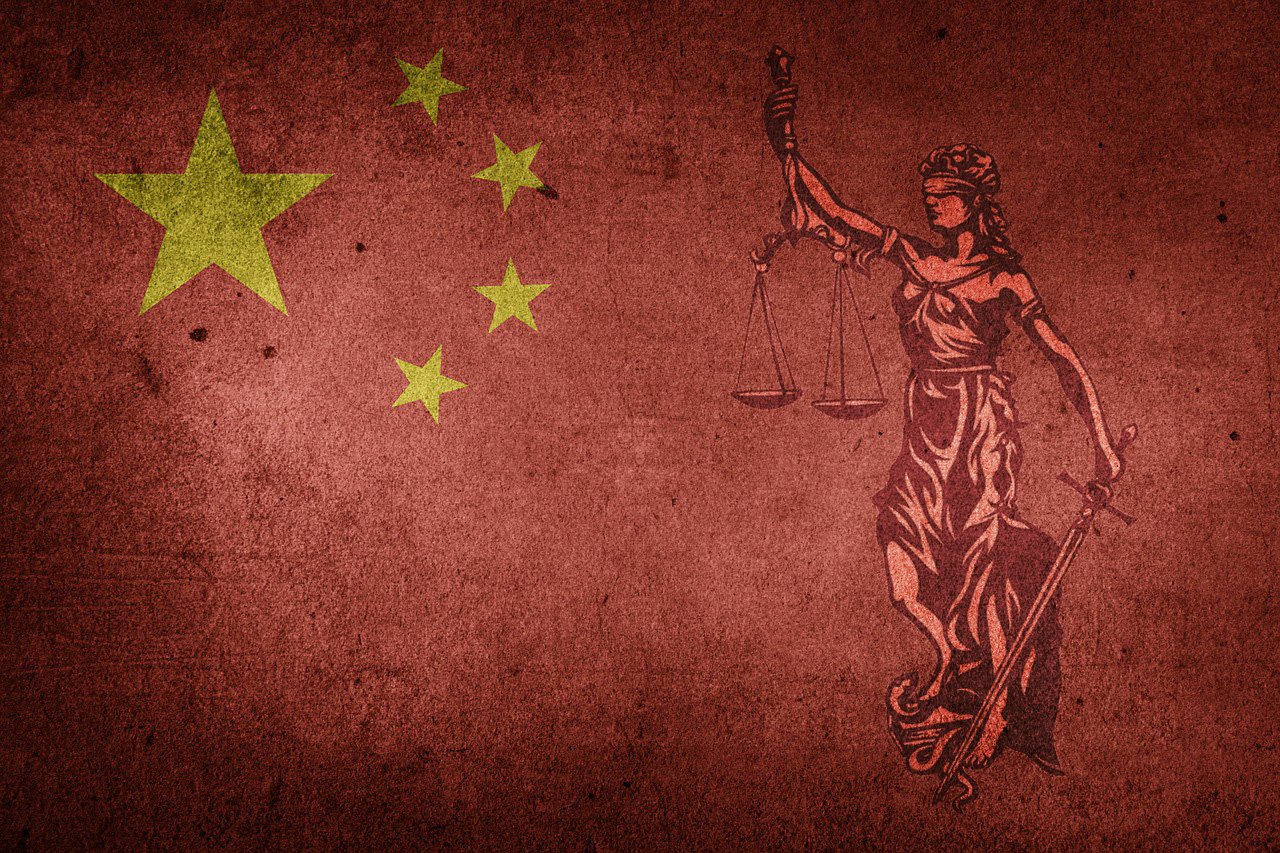 China-Flagge-Justitia